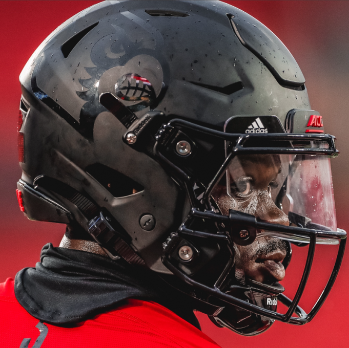 North Carolina State Wolfpack vs. Louisville Cardinals at Carter Finley Stadium